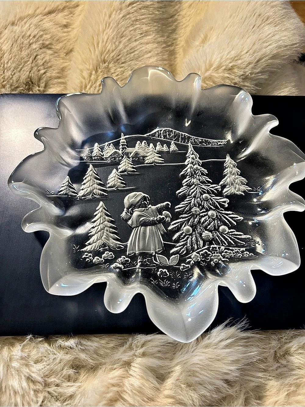 Walther Glas Christmas Story Frosted Glass Bowl Clear & Silver